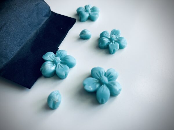 Mint Green Tea Sakura Wax Melts - Image 3