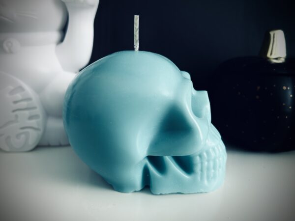 Jasmine Green Tea Scented Skull Candle - Image 3